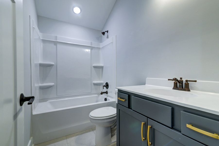 Representative furnished interior of a home built from the Sumter by Center Park Homes in Sweetbay Cove, Summerville (Image 17). Representative furnished interior of a home built from the Sumter by Center Park Homes in Sweetbay Cove, Summerville (Image 17).