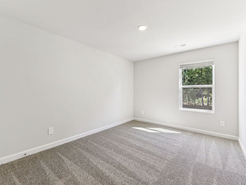 Spacious, unfurnished interior of a new home in Crossrail Station, Mooresville (Image 13).