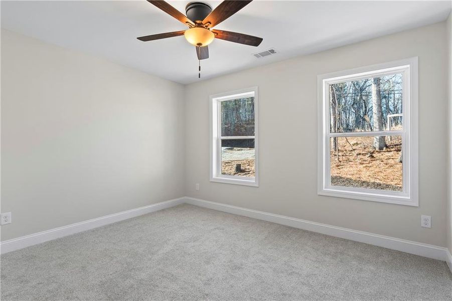 Spacious, unfurnished interior of a new home in , Gainesville (Image 27).