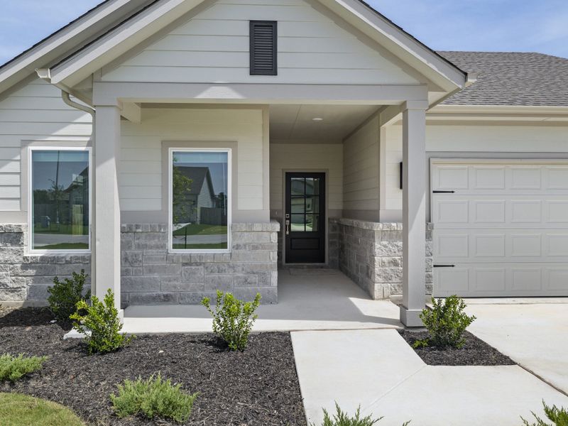Exterior details and patio area of a home in Grande Estates, Bertram (Image 3).