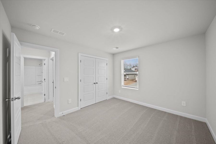 Spacious, unfurnished interior of a new home in Shiloh Valley, Piedmont (Image 22).