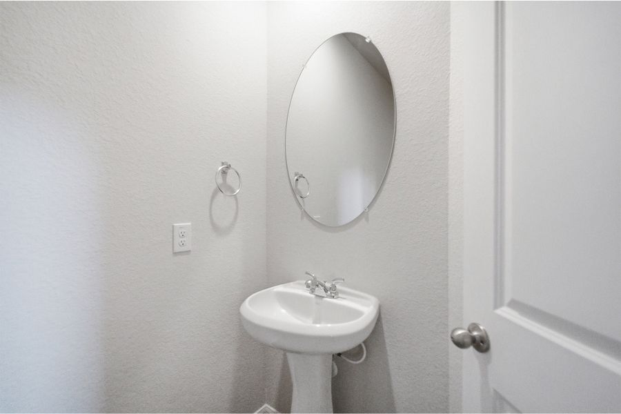 Close-up of interior finishes inside a home in Pearlbrook, Texas City (Image 13).