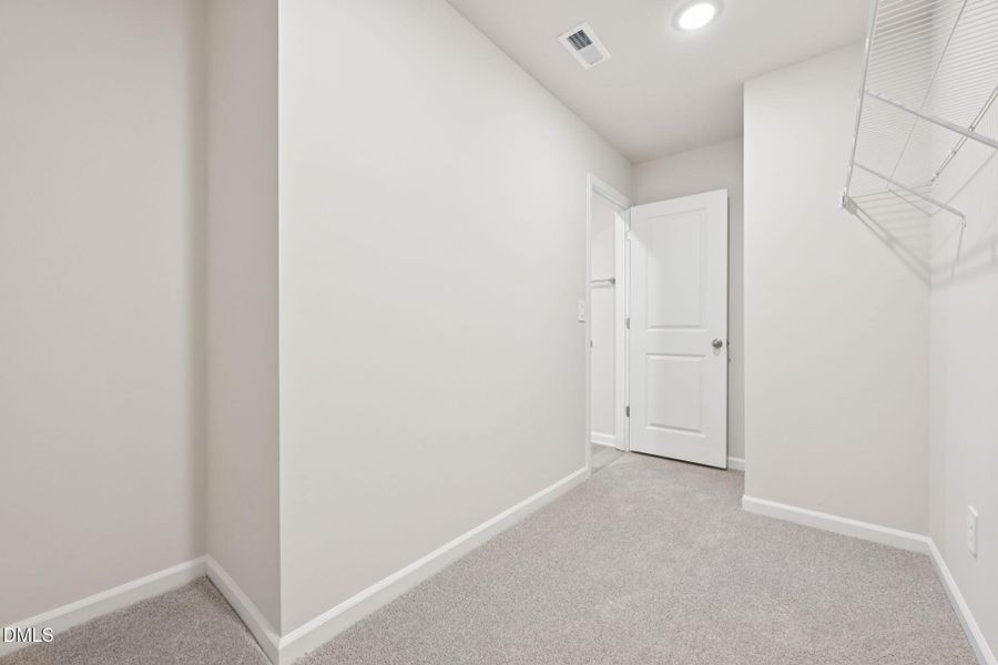 41-web-or-mls-Raleigh - Oak Manor - 649