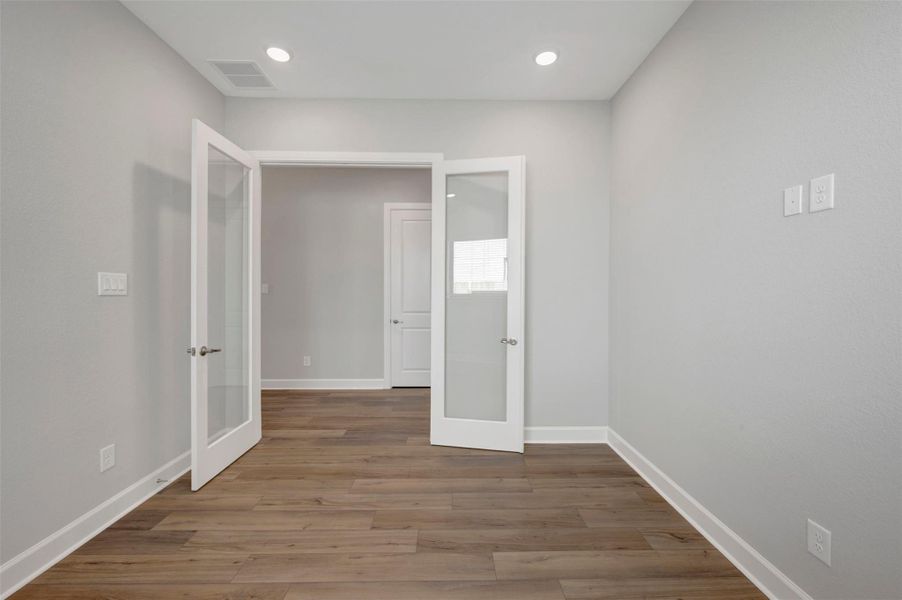Spacious, unfurnished interior of a new home in Riceland - Enclave Collection, Mont Belvieu (Image 20). Spacious, unfurnished interior of a new home in Riceland - Enclave Collection, Mont Belvieu (Image 20).