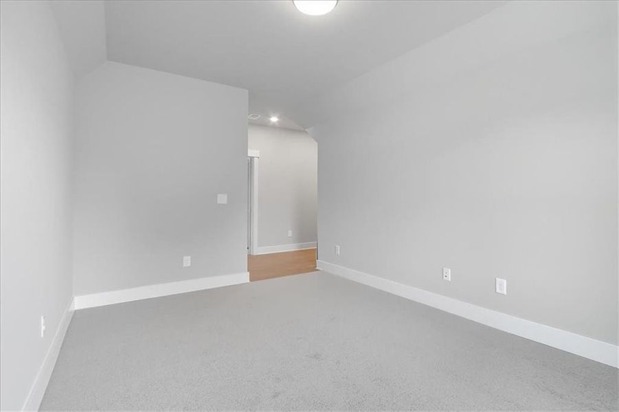 Spacious, unfurnished interior of a new home in Old Town Estates, Monroe (Image 26).
