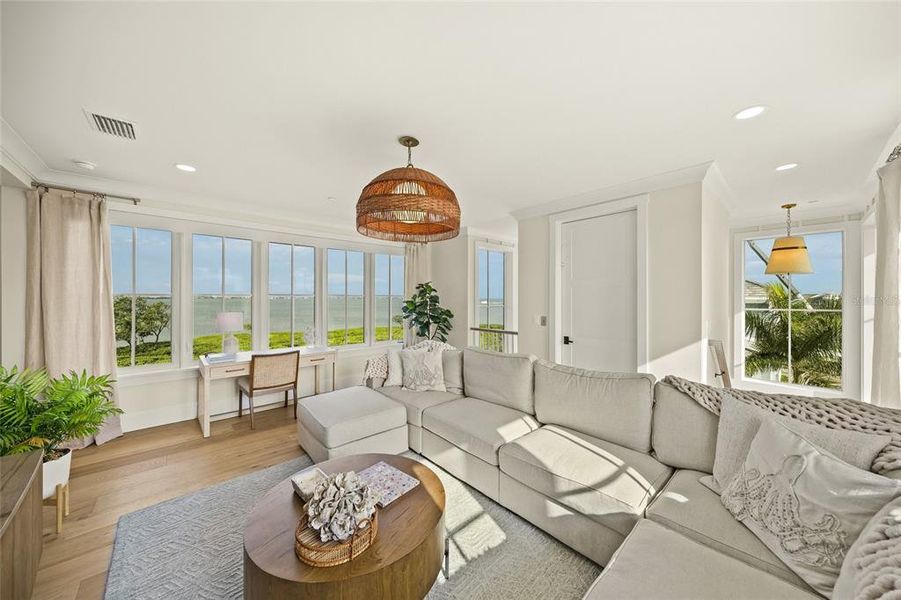 Furnished interior view inside a new home in , Bradenton (Image 14).