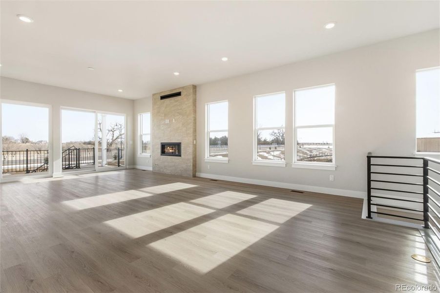 Spacious, unfurnished interior of a new home in Kitchel Lake at Serratoga Falls, Timnath (Image 14).