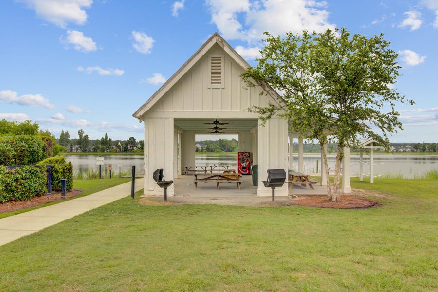 Community amenities in , Moncks Corner (Image 56).