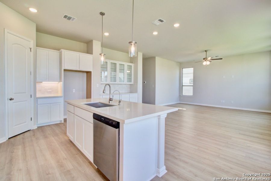 Furnished interior view inside a new home in Dauer Ranch, New Braunfels (Image 3). Furnished interior view inside a new home in Dauer Ranch, New Braunfels (Image 3).