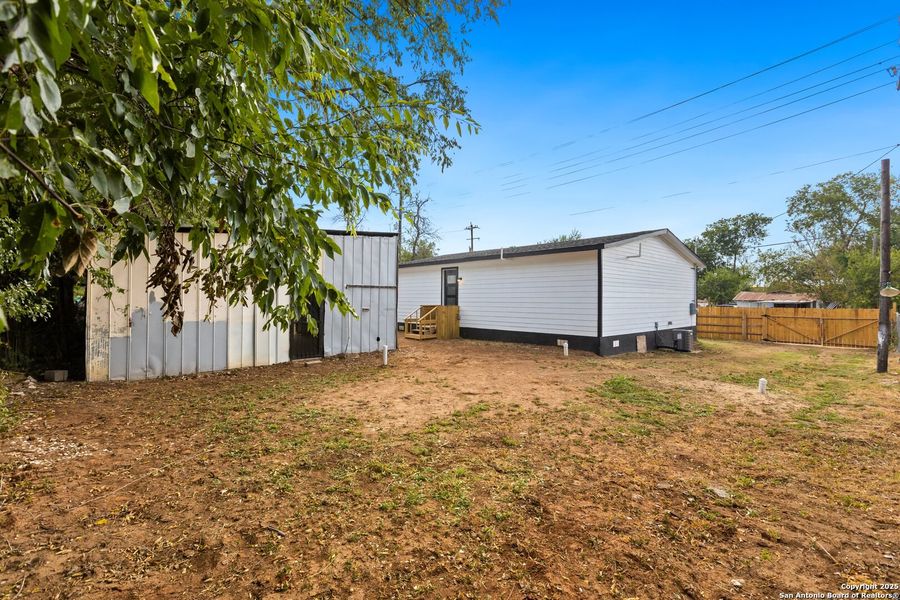 Front exterior of a new home in , San Antonio, TX, highlighting curb appeal (Image 19). Front exterior of a new home in , San Antonio, TX, highlighting curb appeal (Image 19).