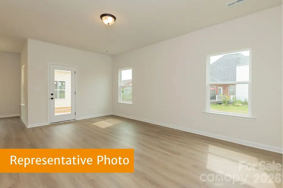 Spacious, unfurnished interior of a new home in Catawba Trace, Catawba (Image 6).