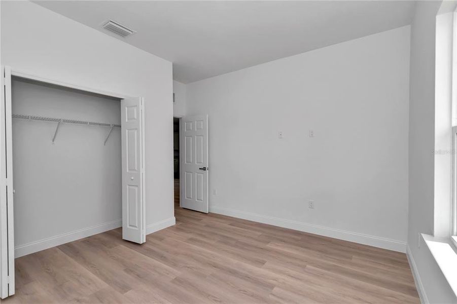 Spacious, unfurnished interior of a new home in , Ocala (Image 41).