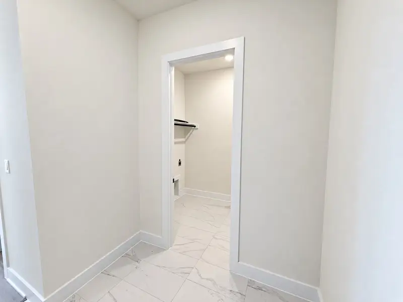 Spacious, unfurnished interior of a new home in Santa Rita Ranch, Liberty Hill (Image 25). Spacious, unfurnished interior of a new home in Santa Rita Ranch, Liberty Hill (Image 25).