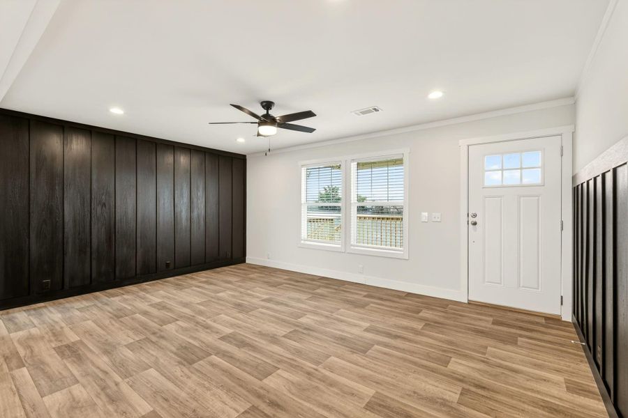 Spacious, unfurnished interior of a new home in , Brenham (Image 15).