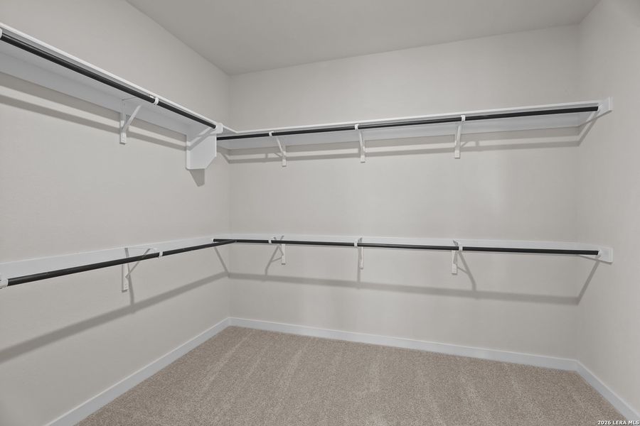 Spacious, unfurnished interior of a new home in Nopal Valley, San Antonio (Image 23).