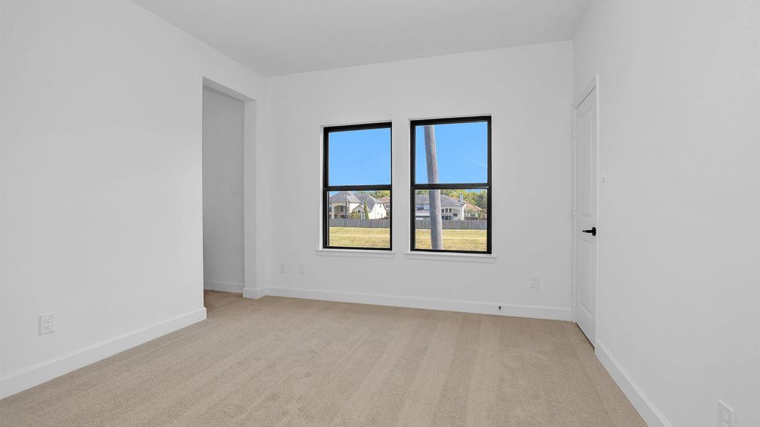 Spacious, unfurnished interior of a new home in Sienna 65' - Valencia, Missouri City (Image 8). Spacious, unfurnished interior of a new home in Sienna 65' - Valencia, Missouri City (Image 8).