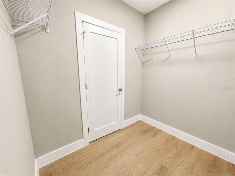 Spacious, unfurnished interior of a new home in , Spring Hill (Image 31).