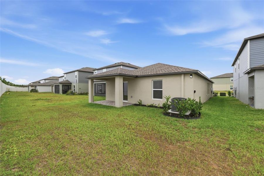 Exterior details and patio area of a home in , Zephyrhills (Image 4).