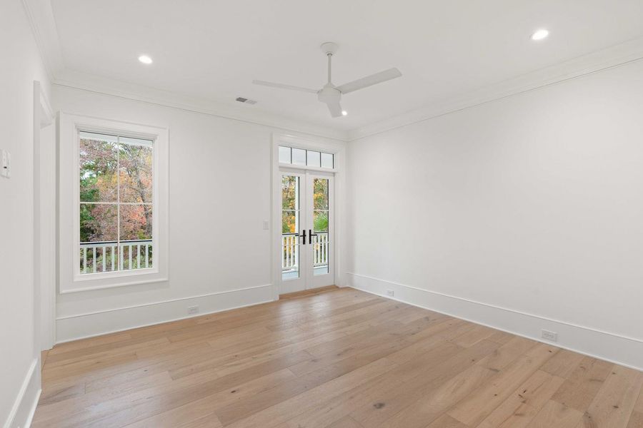 Spacious, unfurnished interior of a new home in , Mount Pleasant (Image 22).