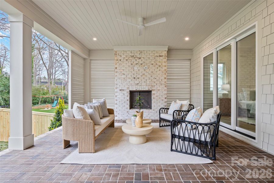 Exterior details and patio area of a home in , Charlotte (Image 4).