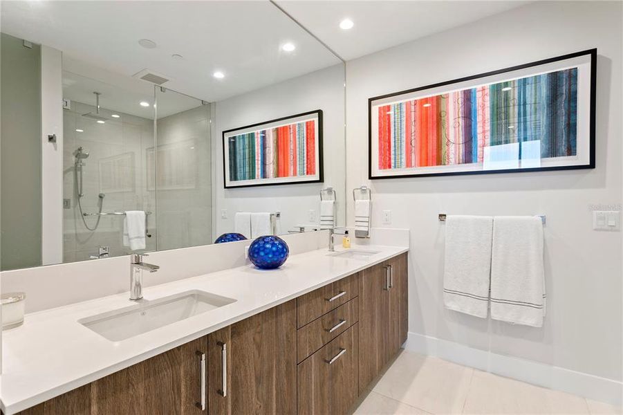 Furnished interior view inside a new home in , St. Petersburg (Image 52).