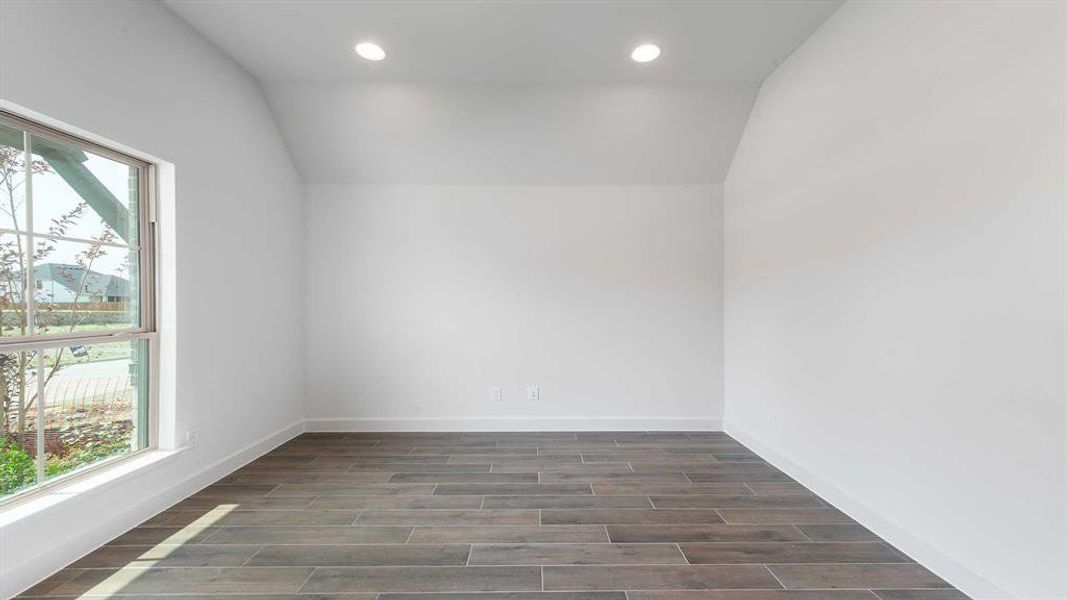 Spacious, unfurnished interior of a new home in Hillstead 50', Lavon (Image 19).
