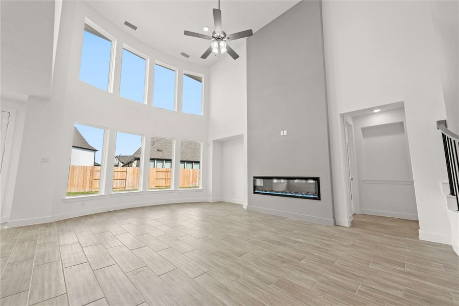 Representative image. Features, specifications, selections and colors may vary. Representative image. Features, specifications, selections and colors may vary.