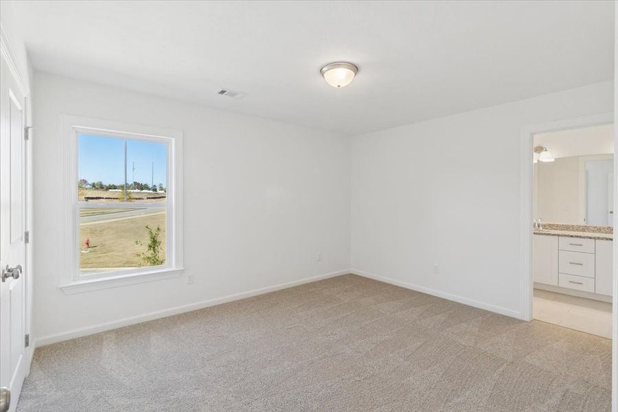 Spacious, unfurnished interior of a new home in Tillery Park, Grovetown (Image 26).