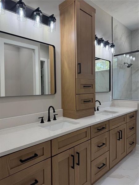 Furnished interior view inside a new home in , Chiefland (Image 16).