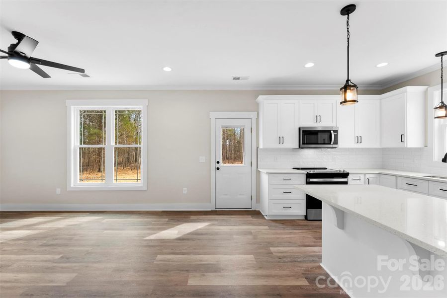 Image 47 of a home in .