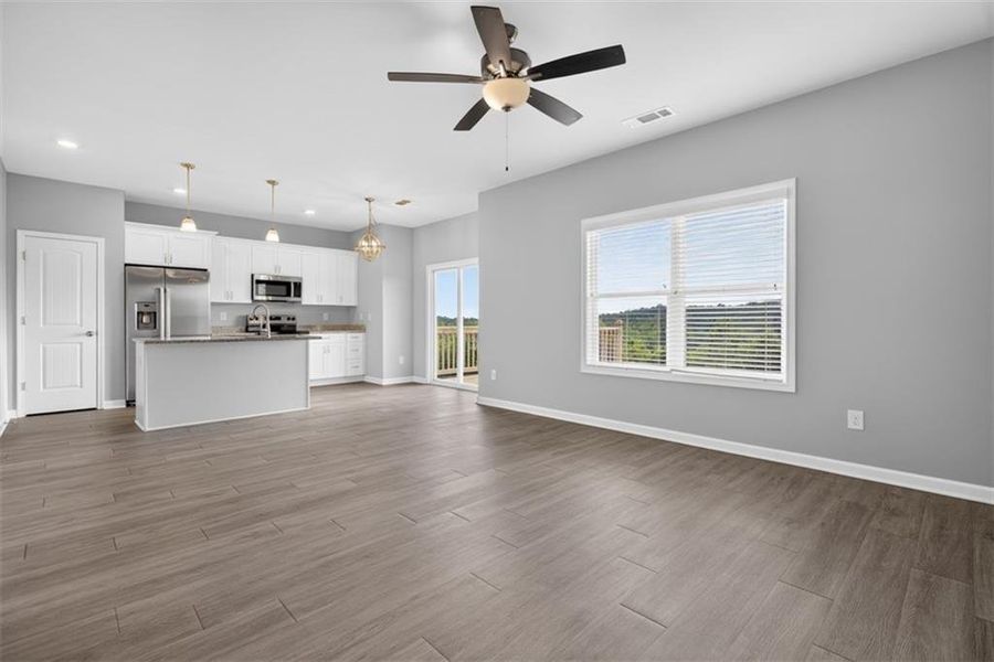 Spacious, unfurnished interior of a new home in , Eastanollee (Image 58).