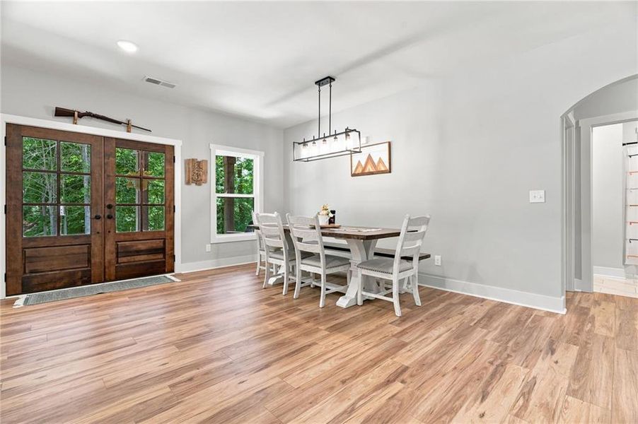 Furnished interior view inside a new home in , Jasper (Image 17).
