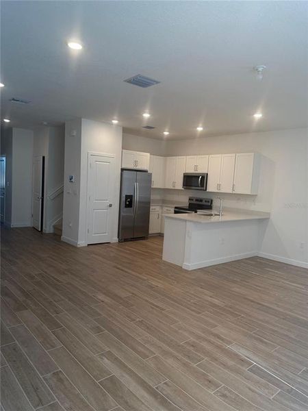 Spacious, unfurnished interior of a new home in , Homestead (Image 18).