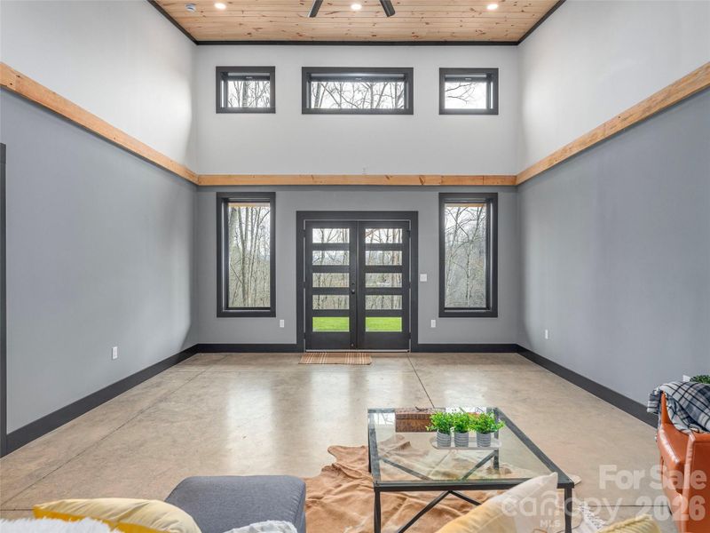 Image 33 of a home in .