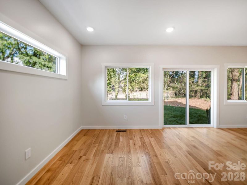 Spacious, unfurnished interior of a new home in , Asheville (Image 36).