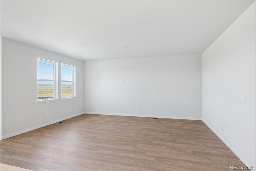 Spacious, unfurnished interior of a new home in Sweetgrass, Dacono (Image 23).