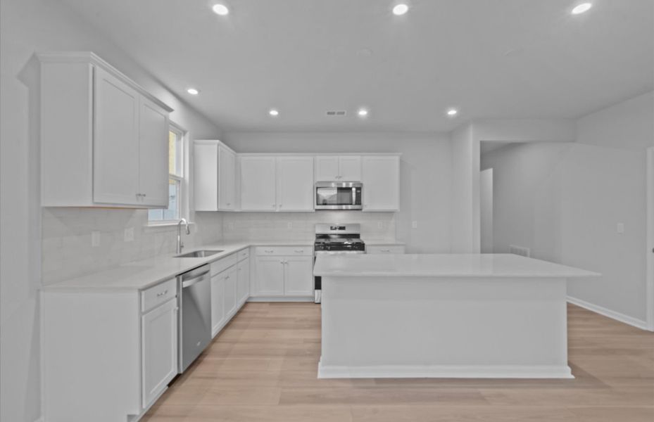 Furnished interior view inside a new home in Fox Hollow, Spartanburg (Image 9). Furnished interior view inside a new home in Fox Hollow, Spartanburg (Image 9).