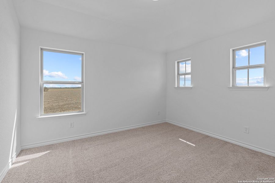 Spacious, unfurnished interior of a new home in Lily Springs, Seguin (Image 20).