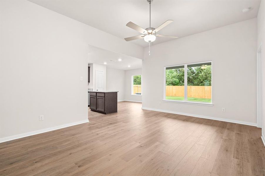 Spacious, unfurnished interior of a new home in Creekside Estates, Terrell (Image 7).