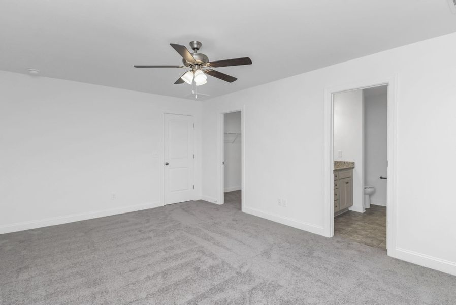 Spacious, unfurnished interior of a new home in Kensington Place Townhomes, Lexington (Image 31).
