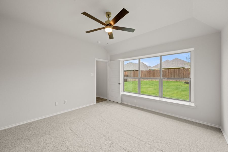 Spacious, unfurnished interior of a new home in Summer Crest, Fort Worth (Image 22). Spacious, unfurnished interior of a new home in Summer Crest, Fort Worth (Image 22).