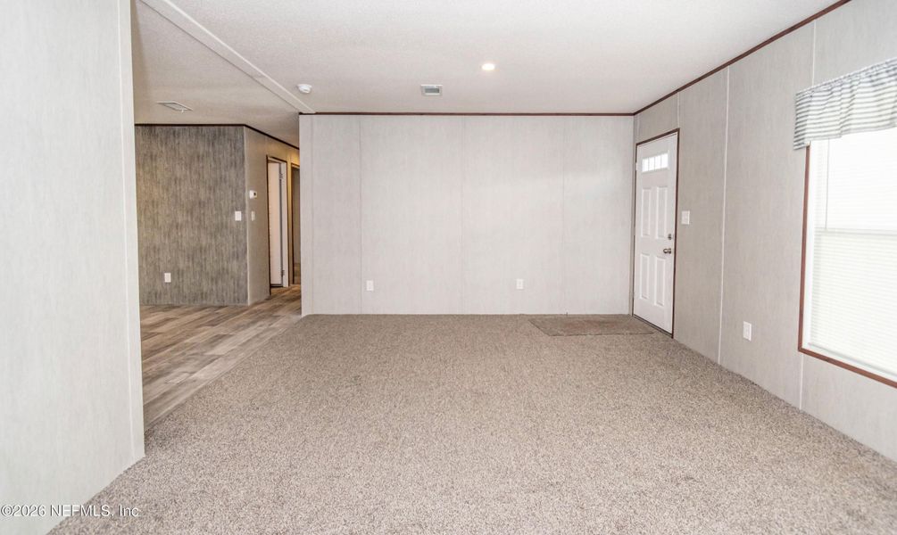 Spacious, unfurnished interior of a new home in , Sanderson (Image 23).