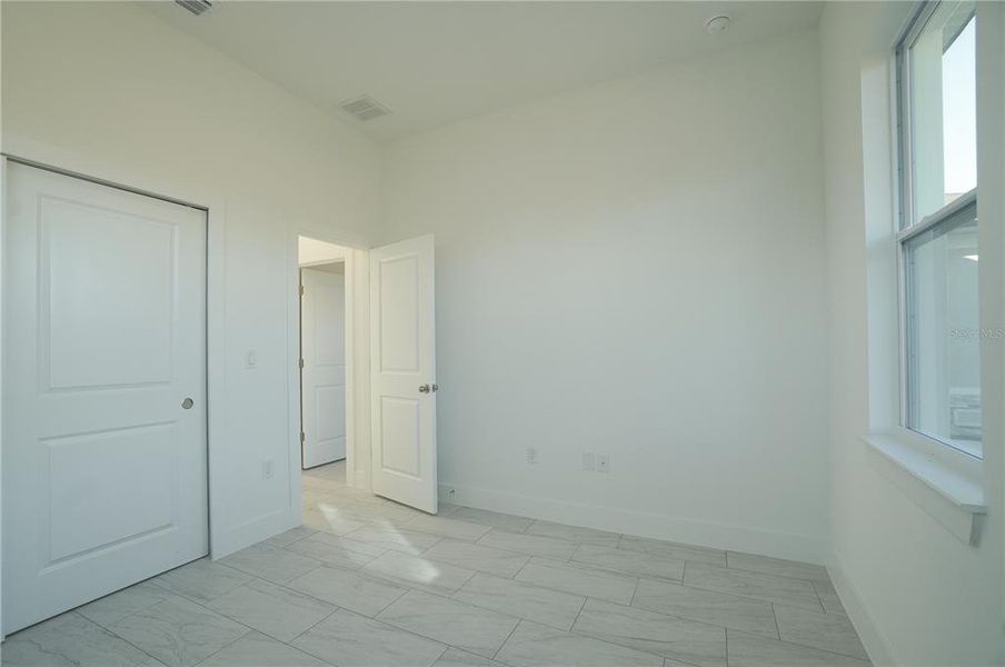 Spacious, unfurnished interior of a new home in , Placida (Image 41).