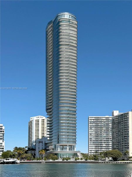 Condo located in Miami, FL showcasing its design and architecture (Image 17). Condo located in Miami, FL showcasing its design and architecture (Image 17).