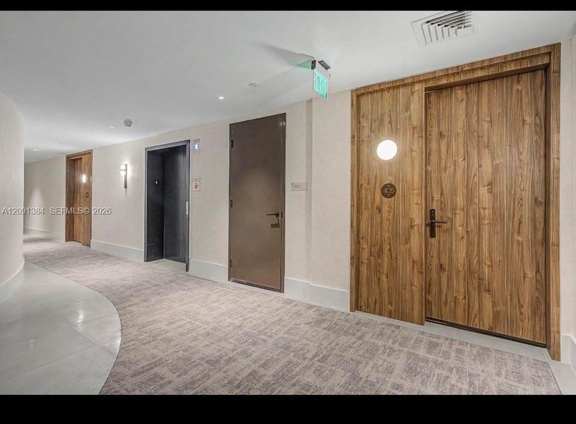 Spacious, unfurnished interior of a new home in , Miami (Image 17).