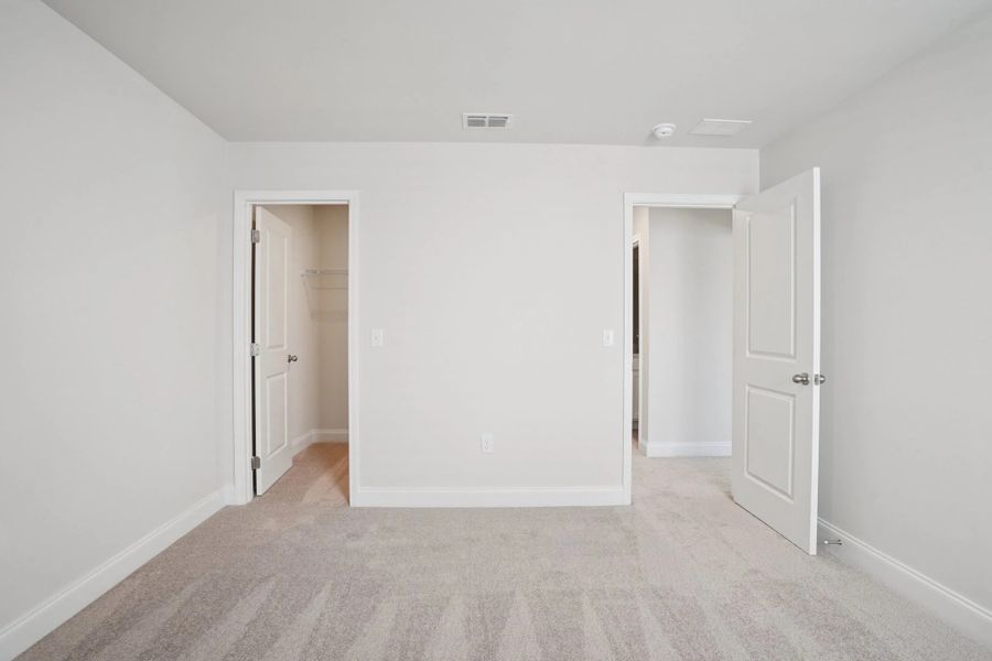 Spacious, unfurnished interior of a new home in Ascent at Arbor Ridge, La Vergne (Image 39).