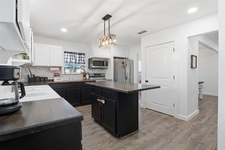 Furnished interior view inside a new home in , Millsap (Image 8).
