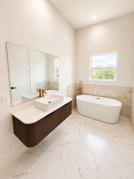 Furnished interior view inside a new home in , Houston (Image 8). Furnished interior view inside a new home in , Houston (Image 8).