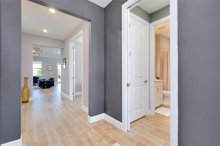 Spacious, unfurnished interior of a new home in , Englewood (Image 23).