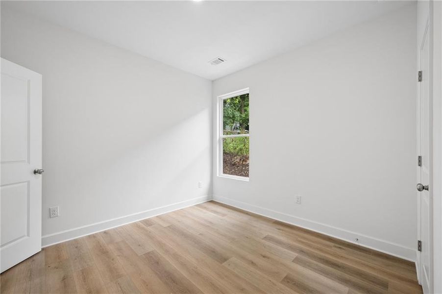 Spacious, unfurnished interior of a new home in , Atlanta (Image 22).